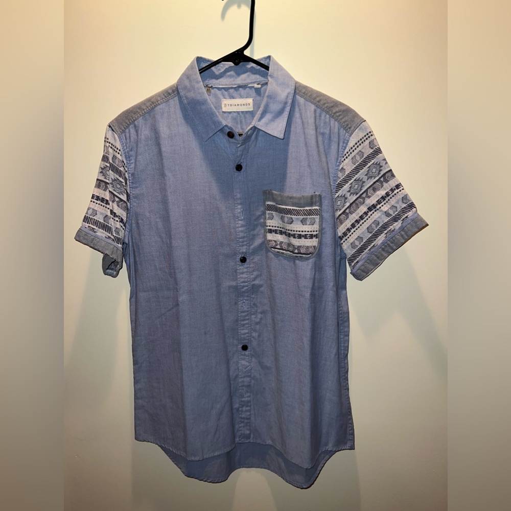 7Diamonds Short Sleeve Button Down Shirt, Size M, Light Denim Blue Color